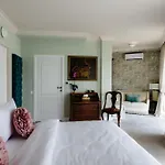 Ateneea Luxury