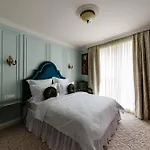 Ateneea Luxury Lägenhetshotell
