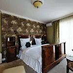 Ateneea Luxury Lägenhetshotell