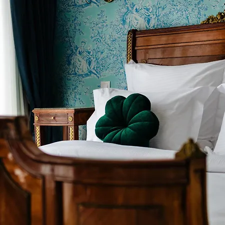 Apartahotel Ateneea Luxury