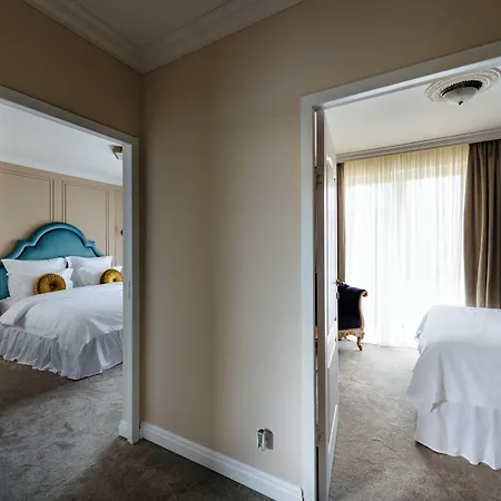 Ateneea Luxury Aparthotel 3*