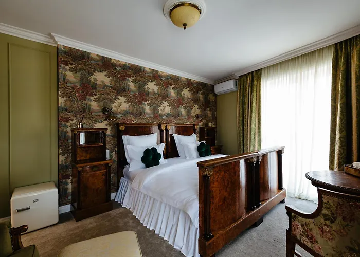 Ateneea Luxury Апарт-отель 3*