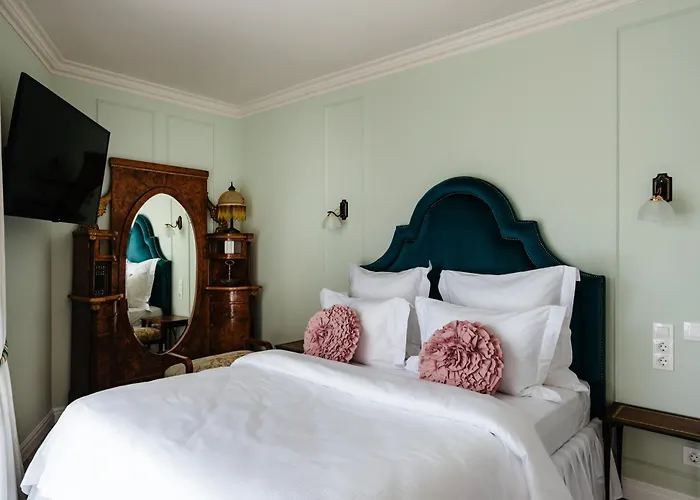 Ateneea Luxury Апарт-отель 3*