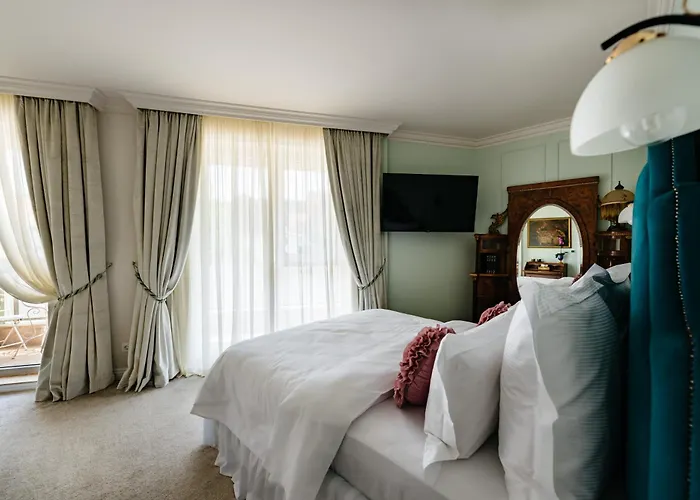 Ateneea Luxury Апарт-отель Клуж-Напока