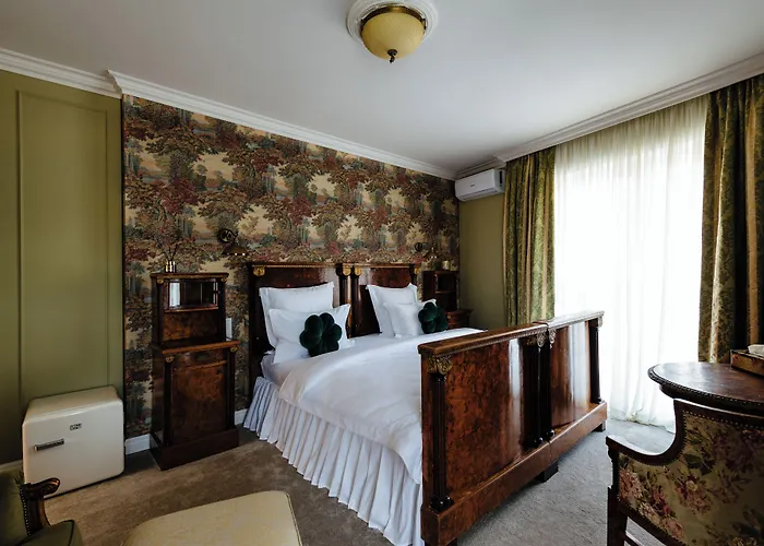 Ateneea Luxury Апарт-отель